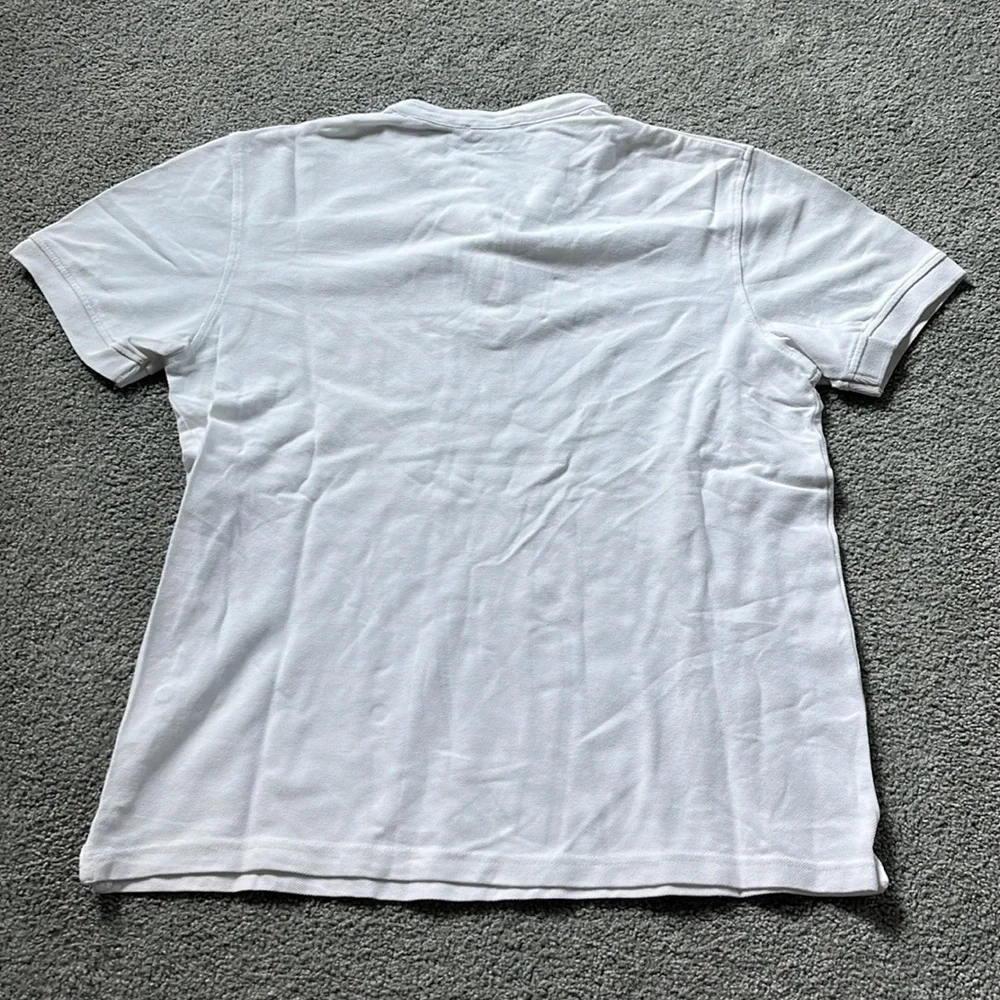 Zara button Tee - Picture 2 of 2